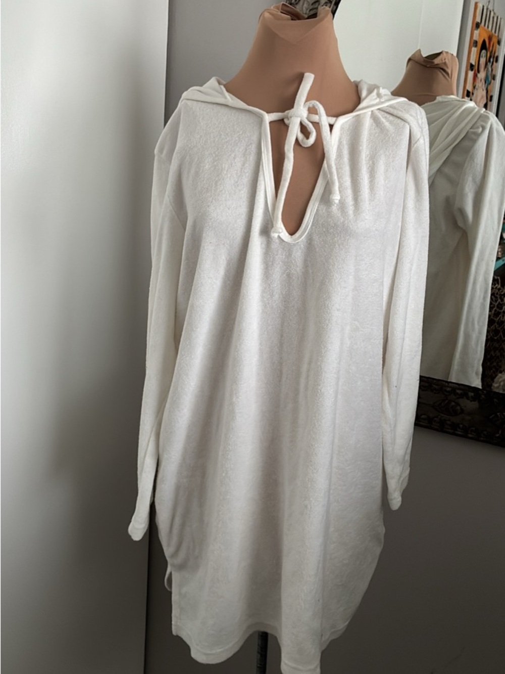 Absolutely White Hooded Swim Cover-Up Tunic with Tie Neck size medium.